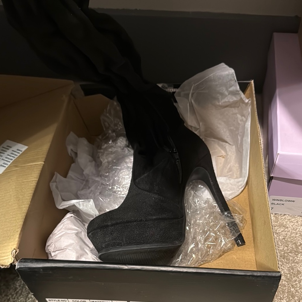 Elegant Black Women's Heeled Boots